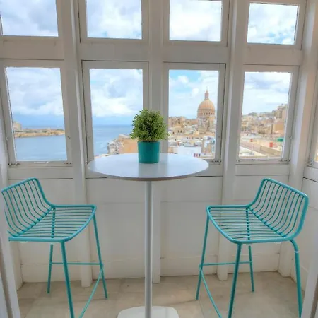 Beautiful One Bedroom Seafront Vpal1-1 * Floriana