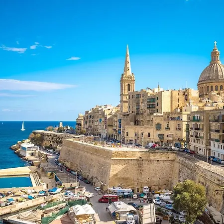 Beautiful One Bedroom Seafront Vpal1-1 * Floriana